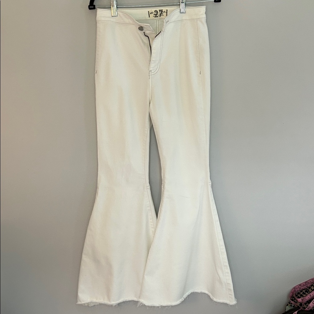 We The Free Bell Bottom Super Flare Jeans - Picture 3 of 14